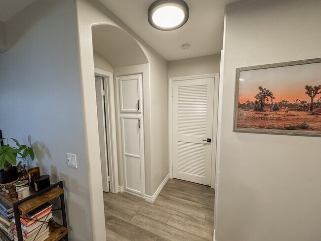 5252 Balboa Arms Dr Unit Clairemont Condo