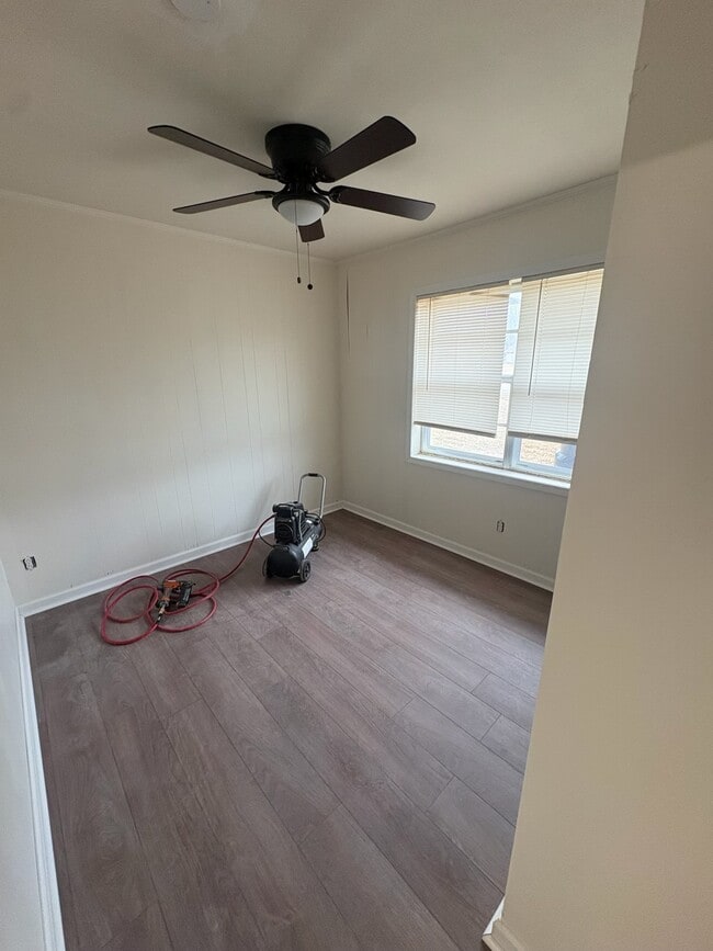 Photo - 216 E Clayton St