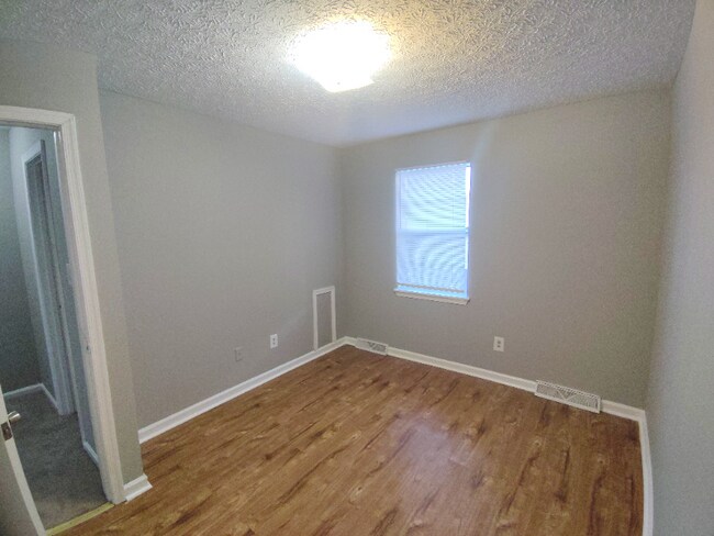 Photo - 36 Duiguid Dr