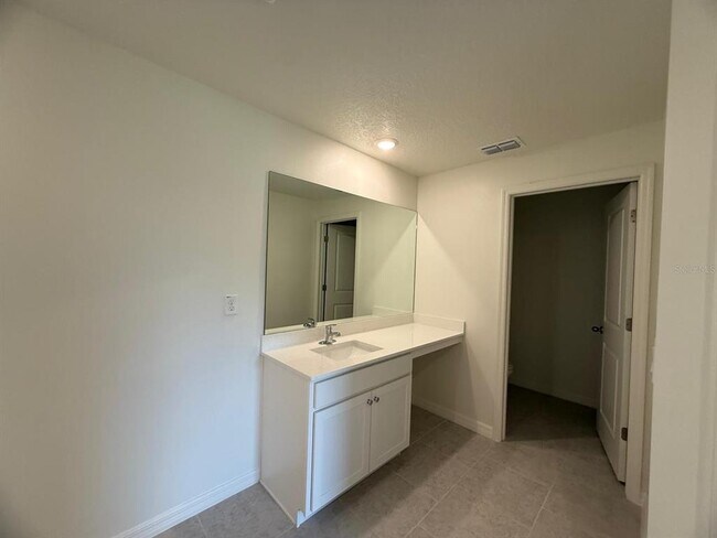 293 Lafleur St