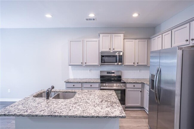 Photo - 6106 Oak Bend Ct