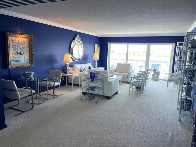 Building Photo - 2600 N Flagler Dr Unit Ph 4