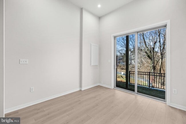 Photo - 6236 Folly Ln