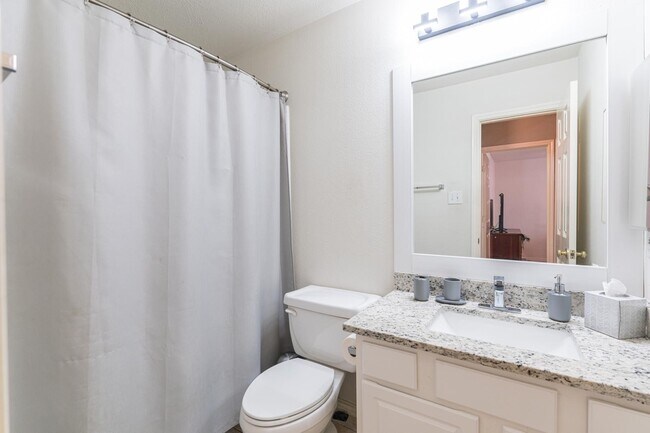 Photo - 46 S Wynnoak Cir