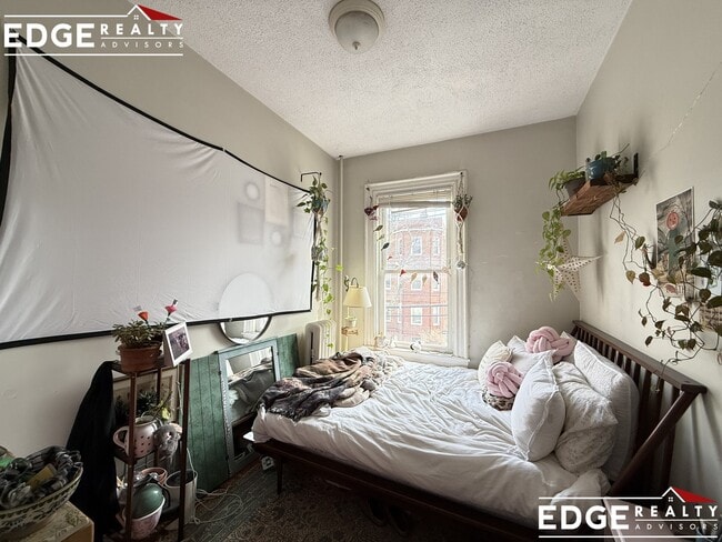 Photo - 77 Easton St Unit 2