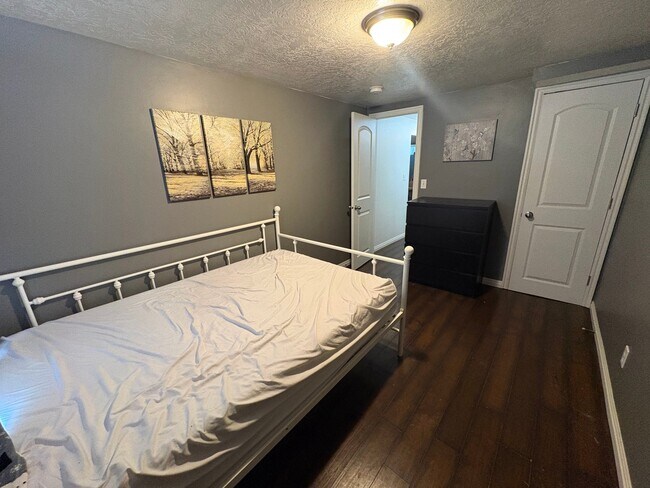 Photo - 668 W 890 N St Unidad 2