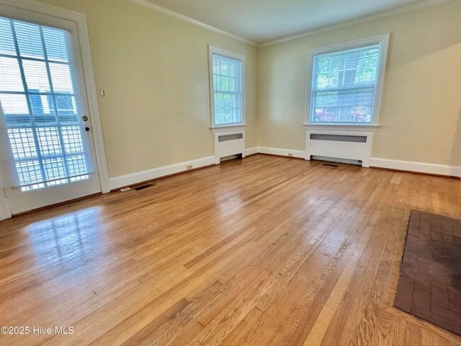 Photo - 306 Wilson Ave
