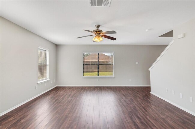 Photo - 1908 Candlelight Dr