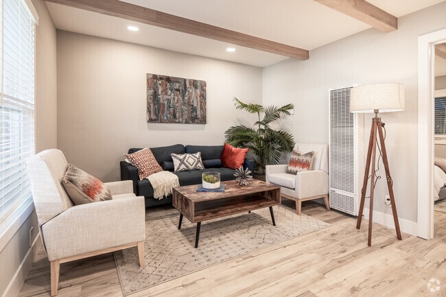 1BR, 1BA - The Garden