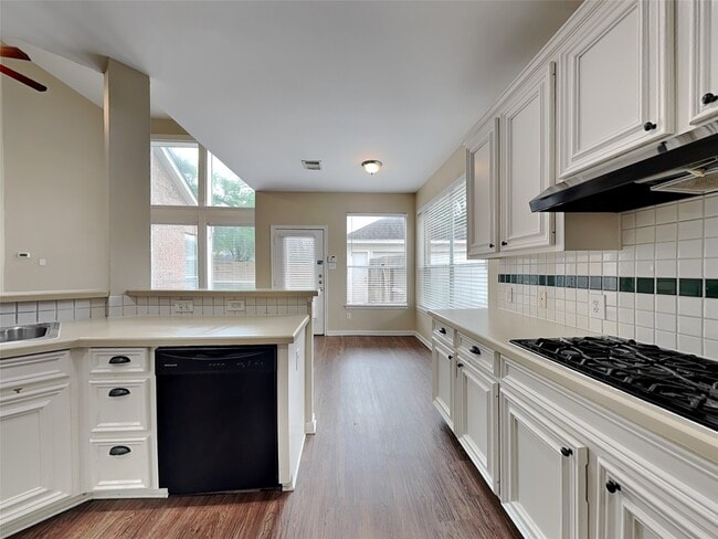 Photo - 141 S Laguna Pointe Dr