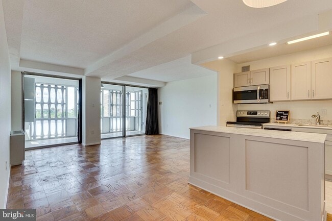 Building Photo - 1311 Delaware Ave SW Unit S631 Rental
