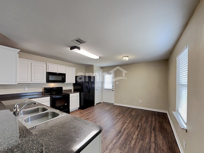 4615 Snowdrop Ct