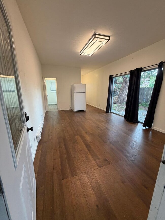 Building Photo - 234 Fifth Ave Unit 9