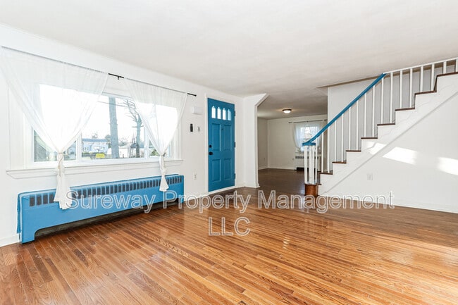 Photo - 1097 Richardson Ave