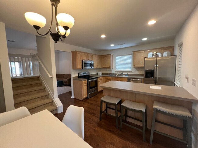 Photo - 2 Bedroom 2.5 Bath Furnished Townhome in Beresford Commons