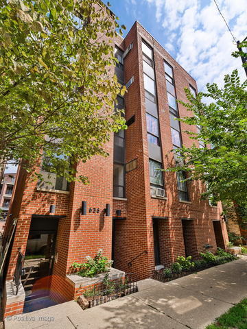Photo - 636 W Webster Ave Townhome