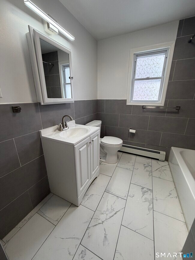 Photo - 582 Capitol Ave Unit 2