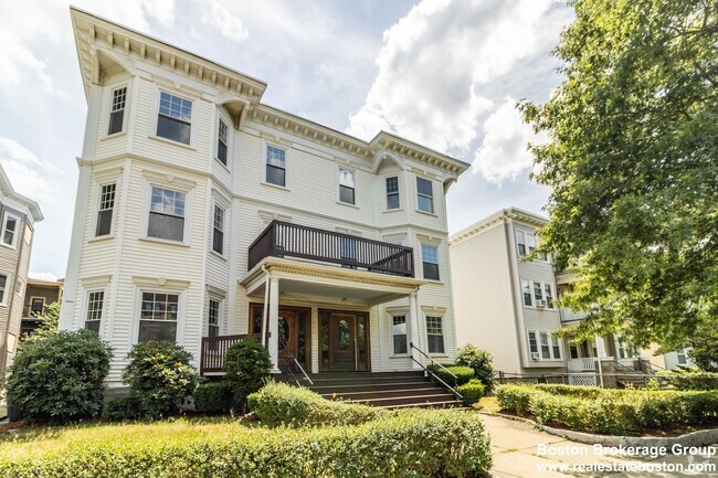 Building Photo - 787 Columbia Rd Unit 2 Rental