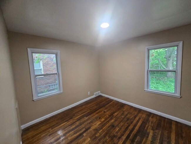 Photo - 11035 Worden St