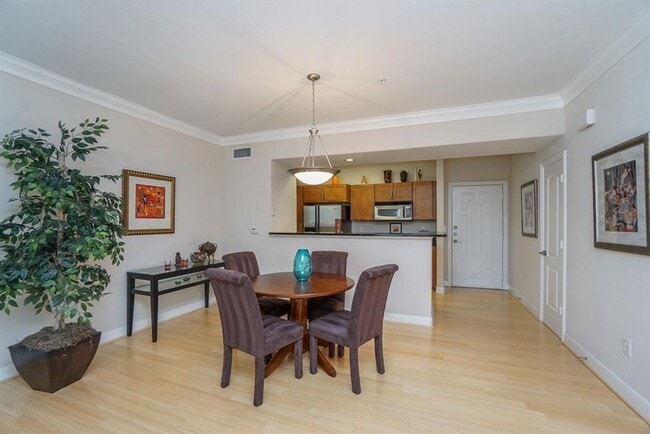 Photo - Luxury Living in the Heart of Sugar Land!