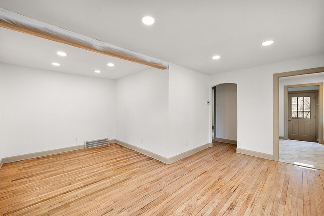 Photo - 3129 Prairie Ave