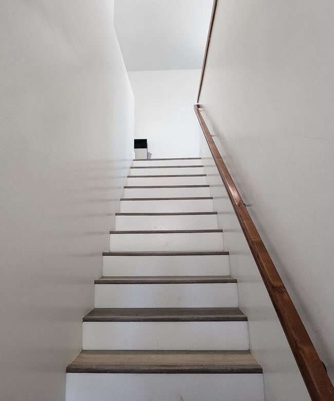 Photo - 872 Wild Rose Cir