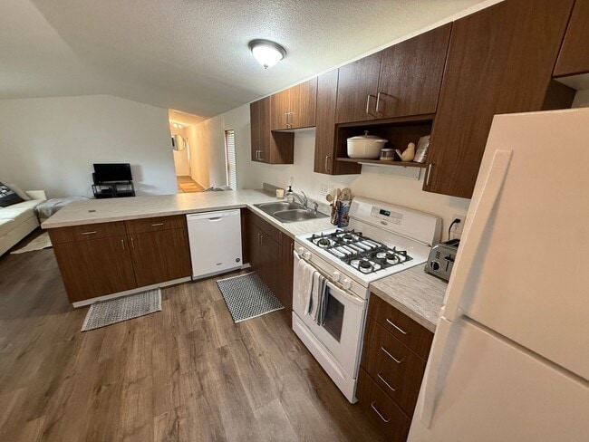 Photo - 3 Bedroom 1 Bath Fully Updated Home in Cli...