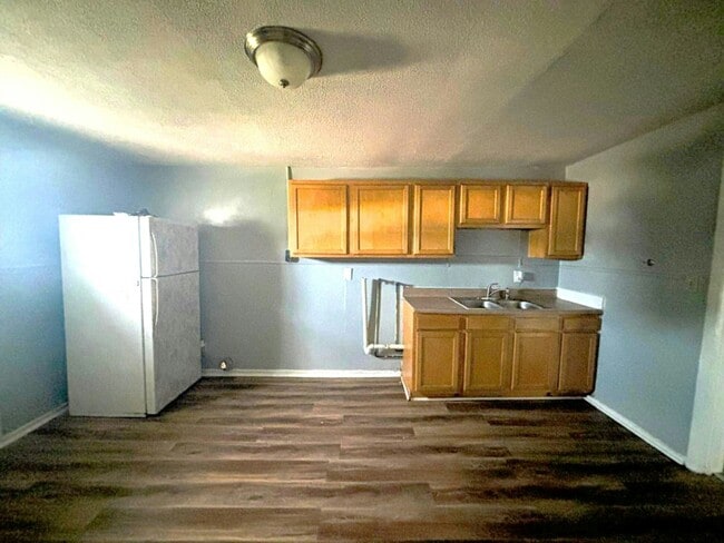 Photo - 101 S Roosevelt Ave