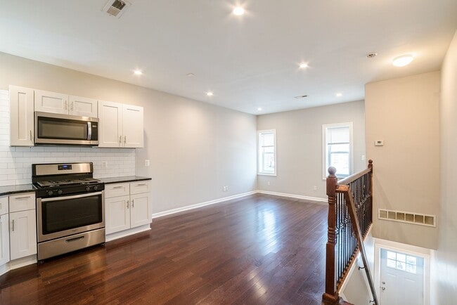 Photo - 723 S 56th St Unit B