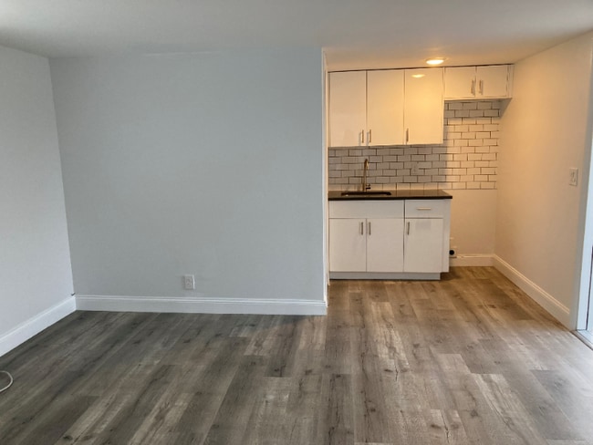 Photo - 3507 Broadway Unidad 203