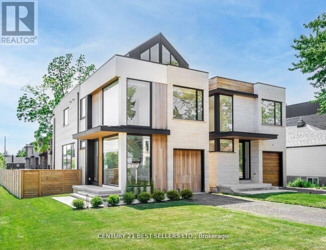 Photo - 739 Ebony Ave