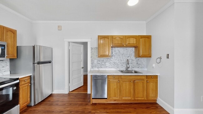 Building Photo - 10 Porter St Ct Unit 1 Rental