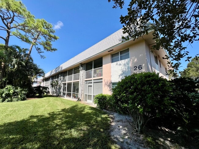 Photo - 18081 SE Country Club Dr Condo Unit 26-258