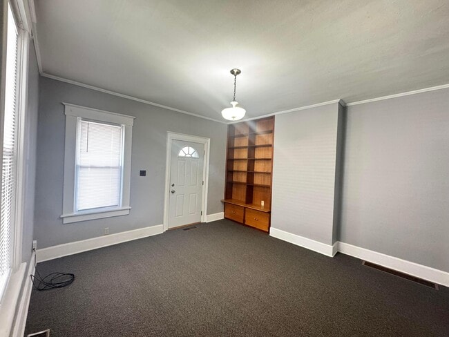 Photo - 617 E Main St Unidad A