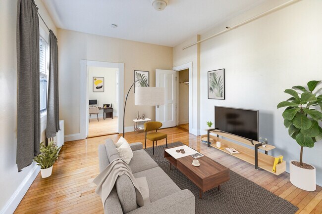 Building Photo - 1470 Beacon St Unit 34