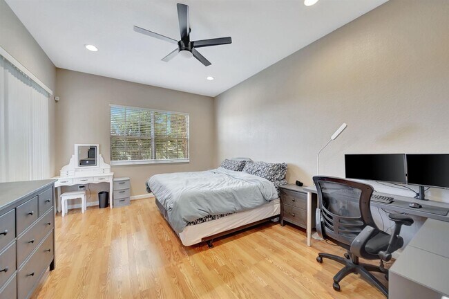 Photo - 8204 NW 128th Ln