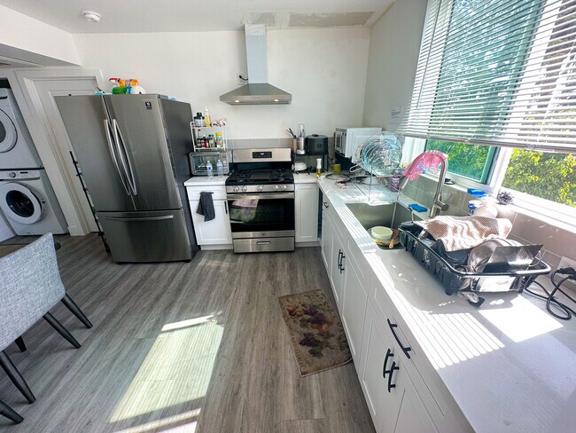 Photo - 3711 Halldale Ave