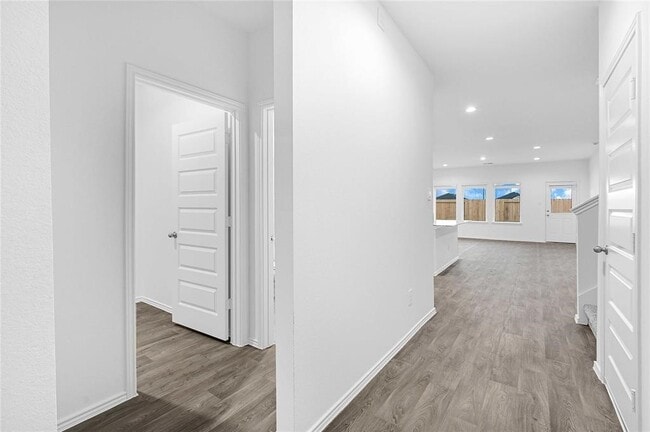 Photo - 31134 Delamere Turn trl Trl