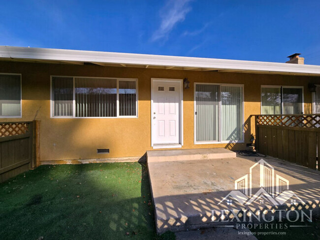 Fantastic, 2bd/1ba, Condo Home in The Vill... - Fantastic, 2bd/1ba, Condo Home in The Vill... Unit 3