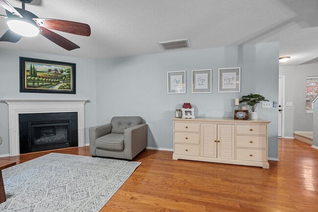 Photo - Fantastic 4 Bedroom, 3 Bath home near Brier Creek & RDU, Fenced-in Yard, Bonus Room, Pet Friendly!