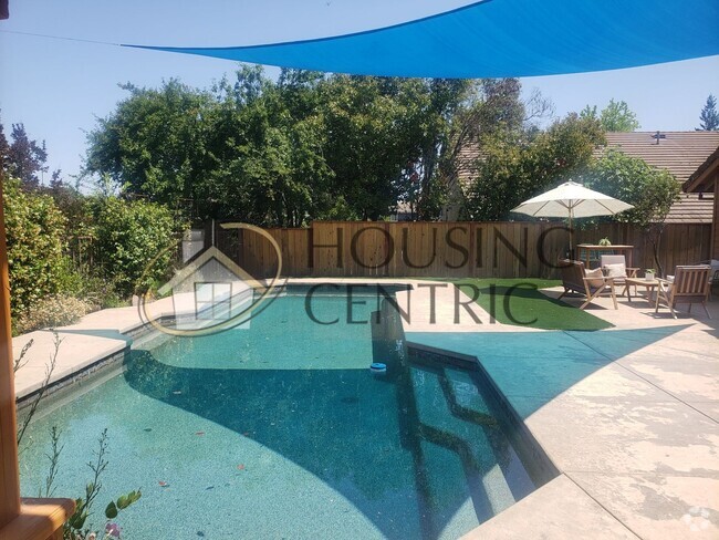 Building Photo - Single-Story Home with Saltwater Pool for ...