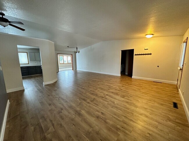 Photo - Lovely 3 Bedroom 2 Bath home in great location