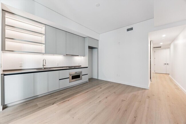 Photo - 610 Davis St Unit 2706