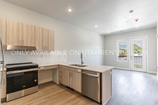 Photo - 7555 S Main St Unit 204