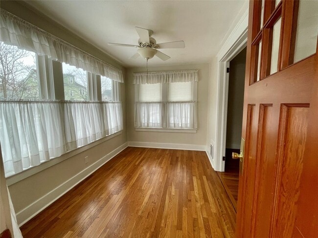 Photo - 206 E Edwards St