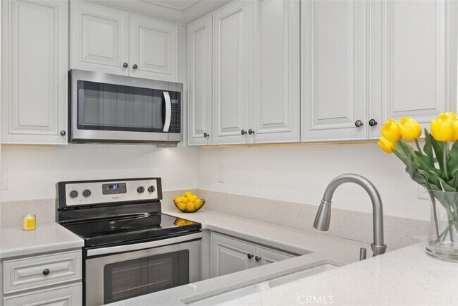 Photo - 7890 E Spring St