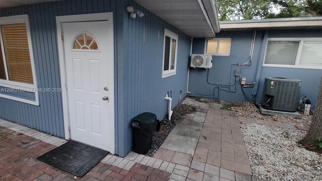 Photo - 1115 SW 25th Ave Unit B