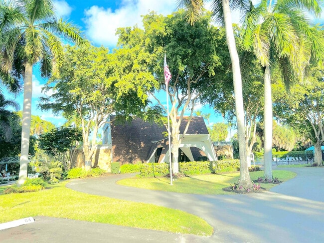 Photo - 1000 NE 14th Ave Unidad 503