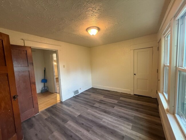 Photo - 1205 S Webster Ave Unit 1205 Webster Upper