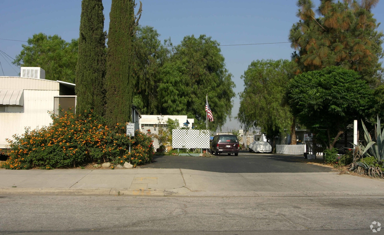 Redlands Trailer Park - Redlands Trailer Park Apartments